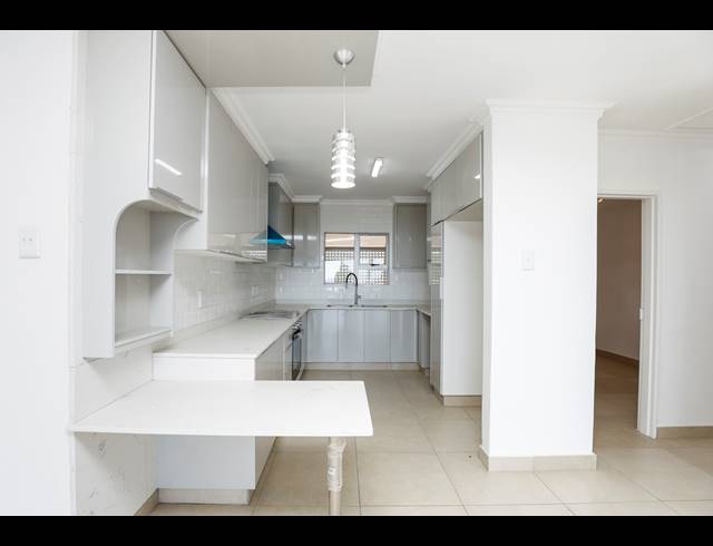 3 BEDROOM APARTMENT FOR SALE IN MORNINGSIDE